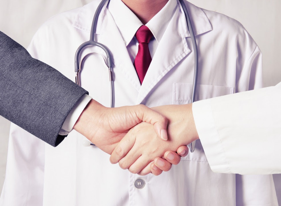 Plano de Saúde não é obrigado a custear tratamento em razão da simples prescrição médica