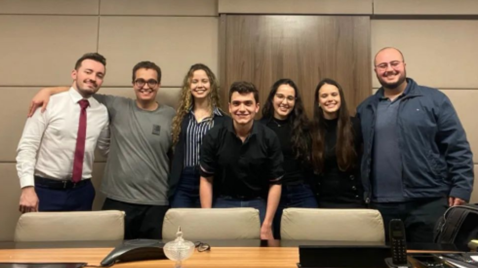 Equipe da UFMG coordenada pelo sócio Prof. Ms. Pedro Gontijo venceu o IV Moot Brasileiro de Direito Tributário pela UFMG