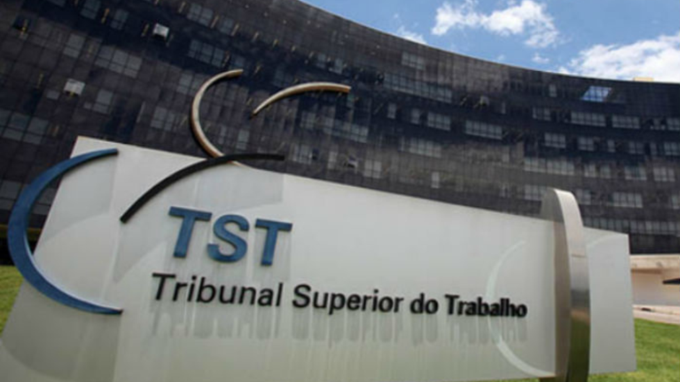 Bancária vitima de assalto consegue aumento na indenização