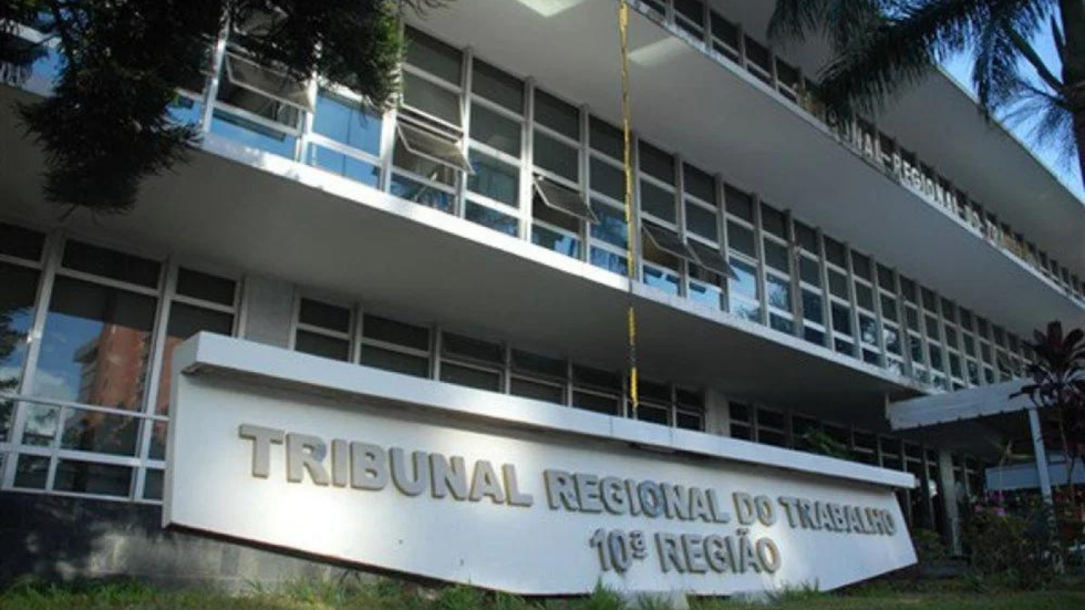 Justiça do Trabalho considera provas ilícitas gravações e prints de conversas por meio de aplicativo próprio de empresa