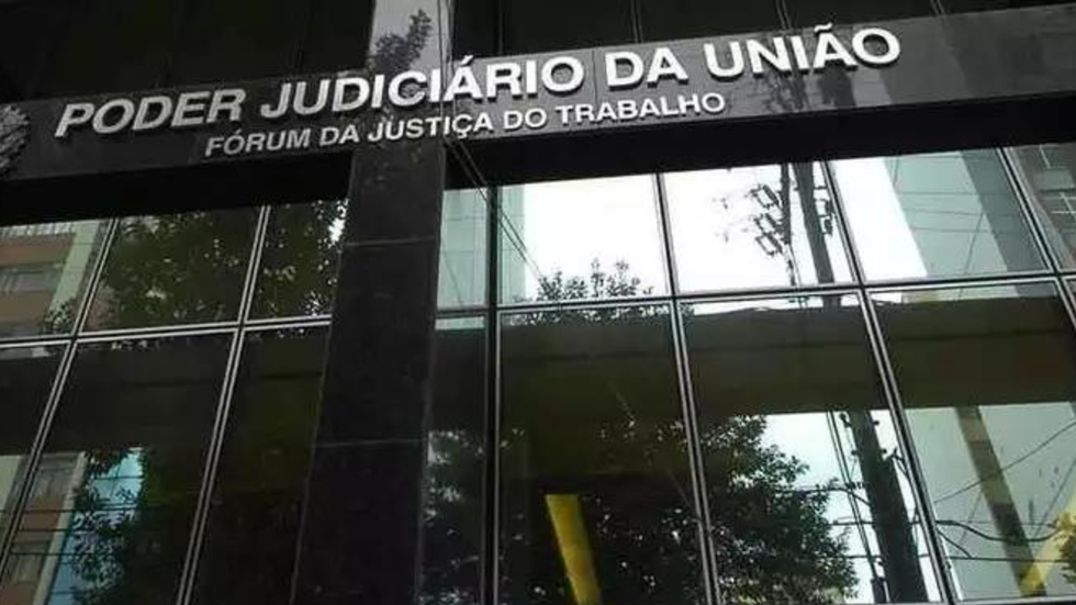 Companhia aérea em BH indenizará empregado