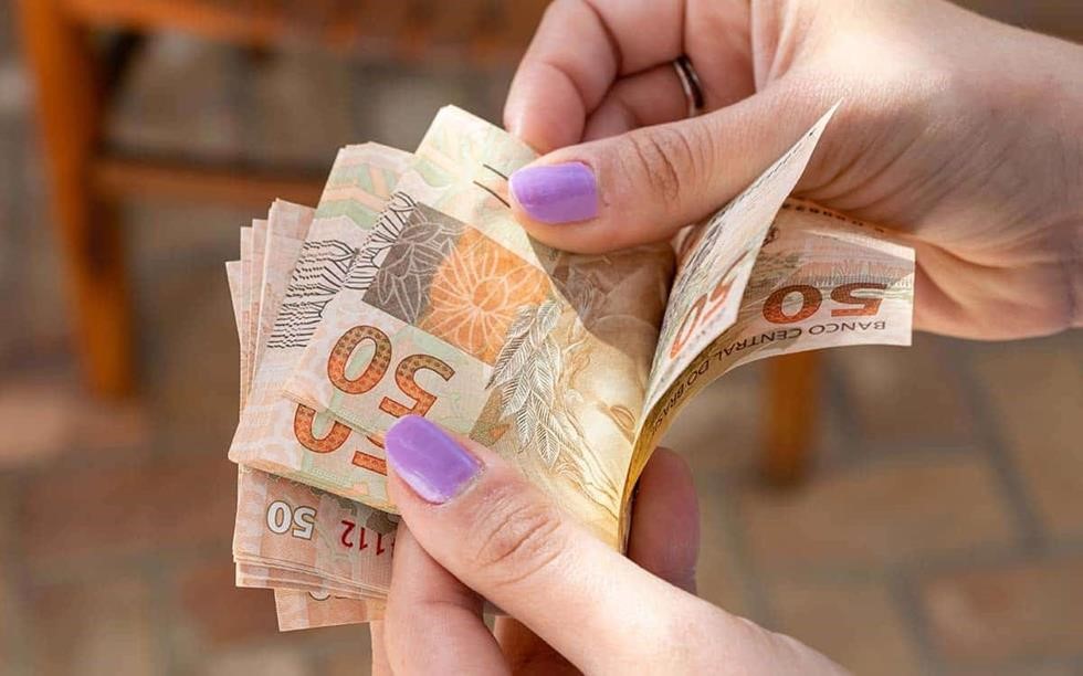 É inconstitucional o pagamento do “salário-esposa” a servidores de SP, decide o STF