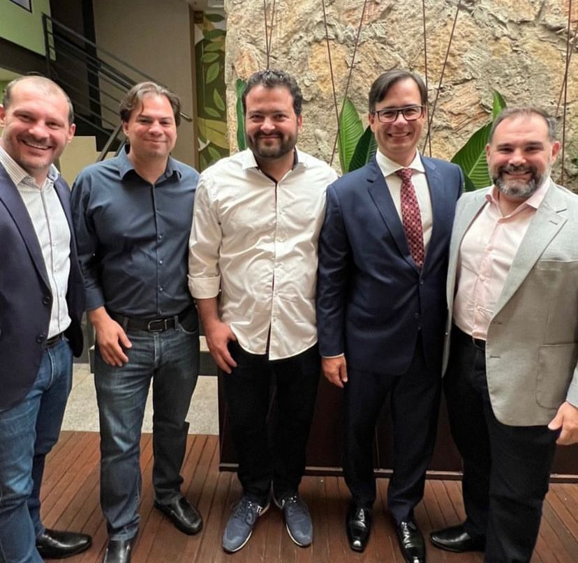 Dr. Flávio Bernardes participa de evento Conexão Empresarial
