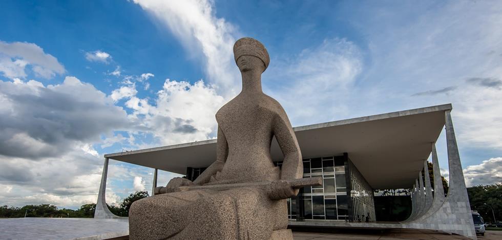 Supremo Tribunal Federal declara a inconstitucionalidade de dispositivos que deslocaram a competência da cobrança do ISS para município do tomador de serviço