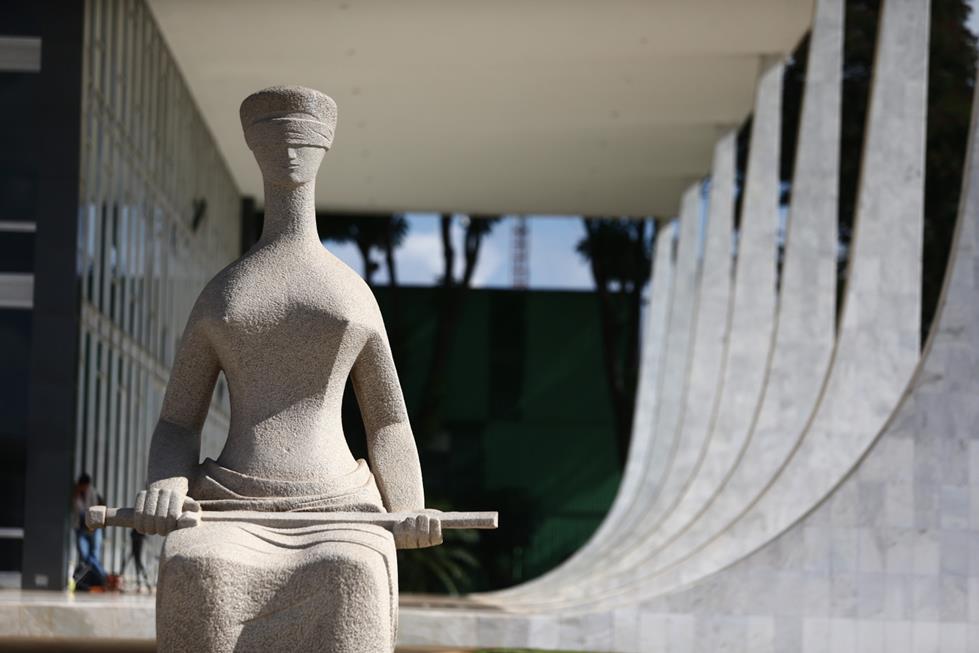 STF anula decisões que exigem negociação para dispensa de empregados públicos no Rio Grande do Sul