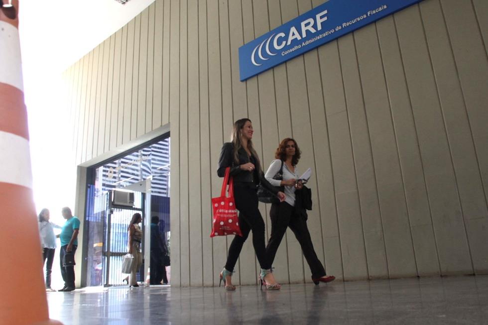CARF nega possibilidade de denúncia espontânea via compensação